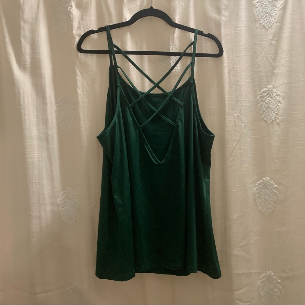 Green CrissCross-Back Flowy Cami Top NWOT - Picture 5 of 12